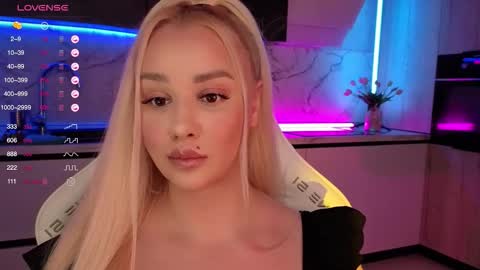 Lana online show from October 24, 8:10 am