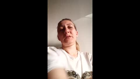 blondahot42 online show from May 18, 4:02 pm