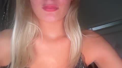 blondebabycara online show from January 11, 7:52 pm