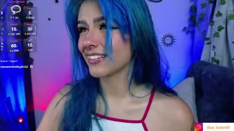 blue_kittenn online show from July 8, 7:32 am
