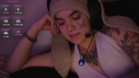 Blue online show from October 5, 3:44 am