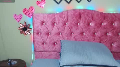 Violette 3 online show from October 4, 11:42 pm