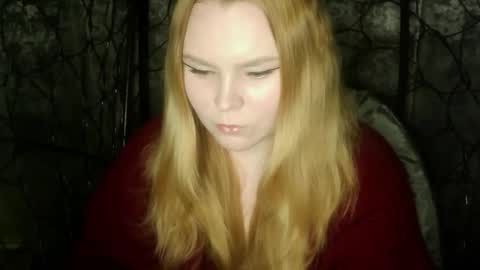 blushing_star online show from October 10, 4:45 pm