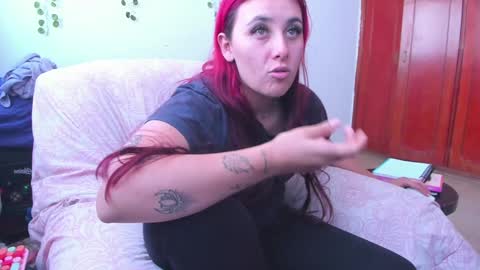 Bonnie Help me reach 500 likes online show from January 18, 6:53 pm