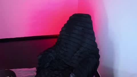 Bonnie Help me reach 500 likes online show from April 14, 6:52 pm