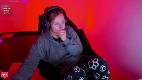 Bonnie Help me reach 500 likes online show from March 27, 9:48 pm