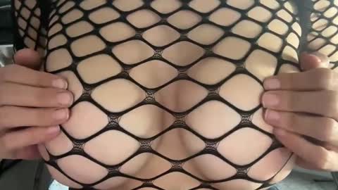 Bonnie Buttons online show from January 28, 7:32 pm