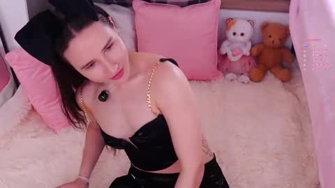 Emma online show from April 3, 1:14 am