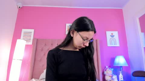 Bonnie  online show from December 4, 12:36 pm