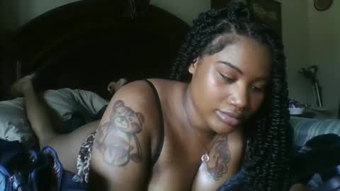 boooohoooobaby online show from April 8, 8:00 pm