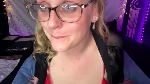 BossMom online show from February 11, 3:08 am