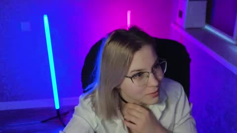 Belle  online show from March 7, 2:04 am