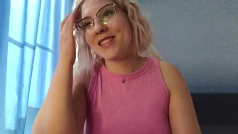 Belle  online show from September 20, 5:28 am