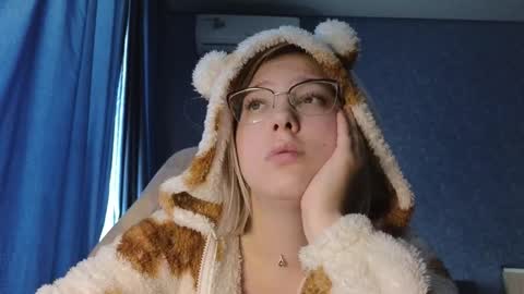 Belle  online show from October 6, 7:36 am