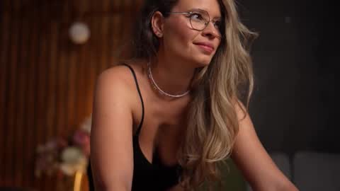 Alex online show from October 14, 4:26 am