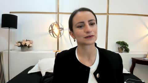 MeganBeaked online show from February 20, 11:45 am