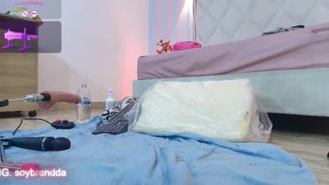 BRENDDA  online show from February 6, 7:12 am