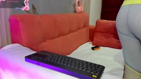    online show from November 12, 12:36 pm