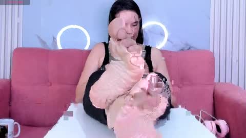    online show from April 4, 1:21 pm