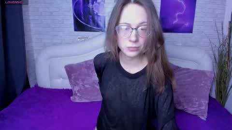 Mary online show from December 4, 12:29 pm