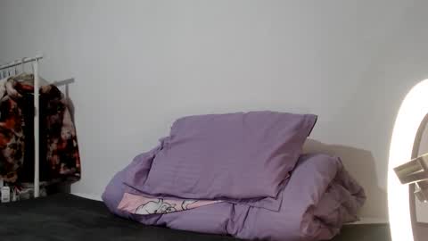 Britney online show from February 27, 7:35 pm