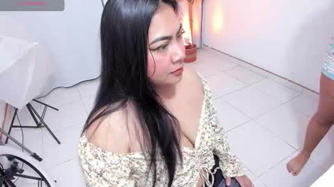 brittany online show from November 10, 9:59 am