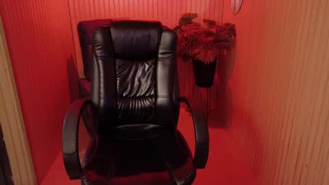 brittanyblueberry online show from April 7, 12:40 pm