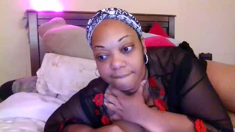 brownroundrenee online show from November 8, 11:59 am