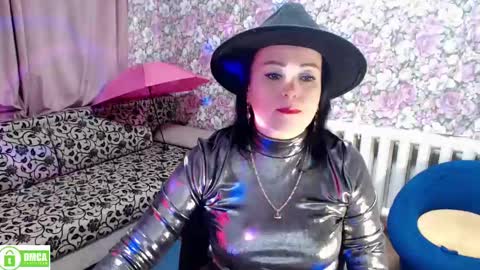 Julia online show from January 12, 8:57 pm