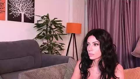 MayaCroft online show from October 19, 6:10 pm