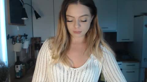 Buffy online show from October 1, 11:59 am