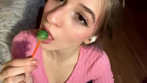Mary online show from May 5, 2:09 pm