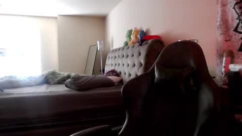 butterfly booty online show from October 3, 8:25 pm