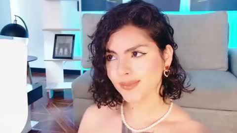 Lia Butterfly  online show from July 4, 7:10 pm