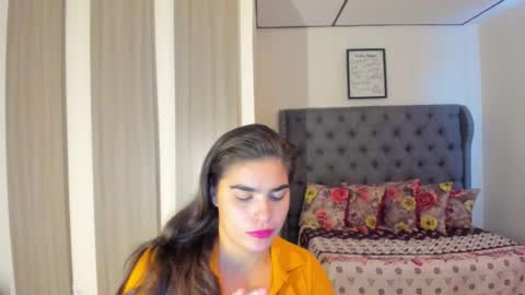 caitlingomez0 online show from November 24, 12:40 pm