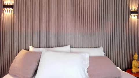 Caitlyn  online show from March 3, 11:49 am