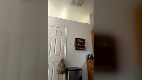 calishop1 online show from April 25, 2:14 pm