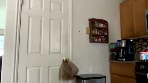 calishop1 online show from April 26, 4:59 pm