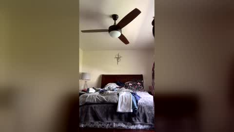 calishop1 online show from April 28, 7:07 pm