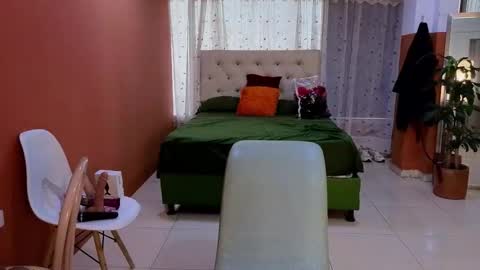 Camil online show from December 5, 11:33 am