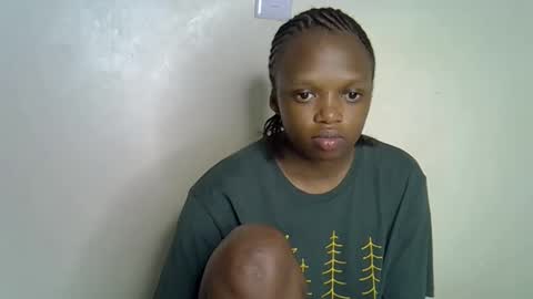 candiemaya online show from March 22, 9:10 pm