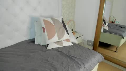candy eyes  online show from May 7, 5:23 am