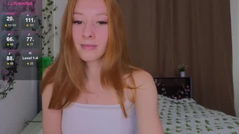 candy_flosse online show from October 2, 10:53 am