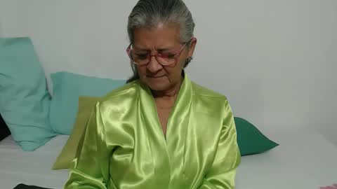 candy online show from March 28, 10:30 pm