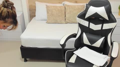 CANDY online show from October 14, 7:27 pm