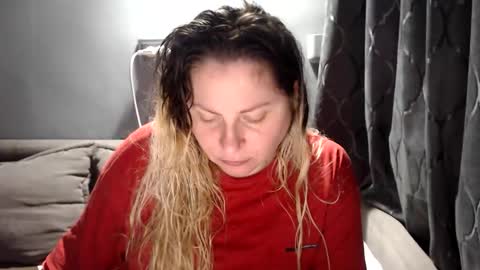 Laura online show from February 21, 9:26 pm