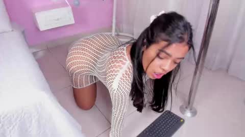 cannelasmith online show from October 8, 9:52 pm