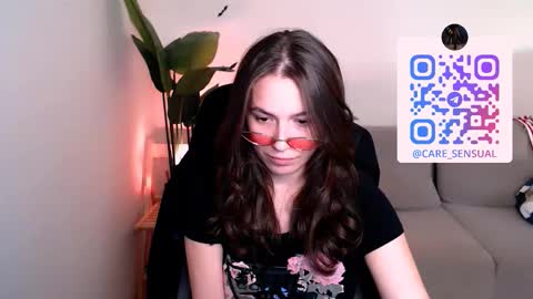 Mary online show from September 22, 12:47 pm