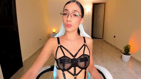Alejandra online show from January 3, 11:33 pm