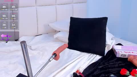 carly__lopez online show from July 1, 1:49 am